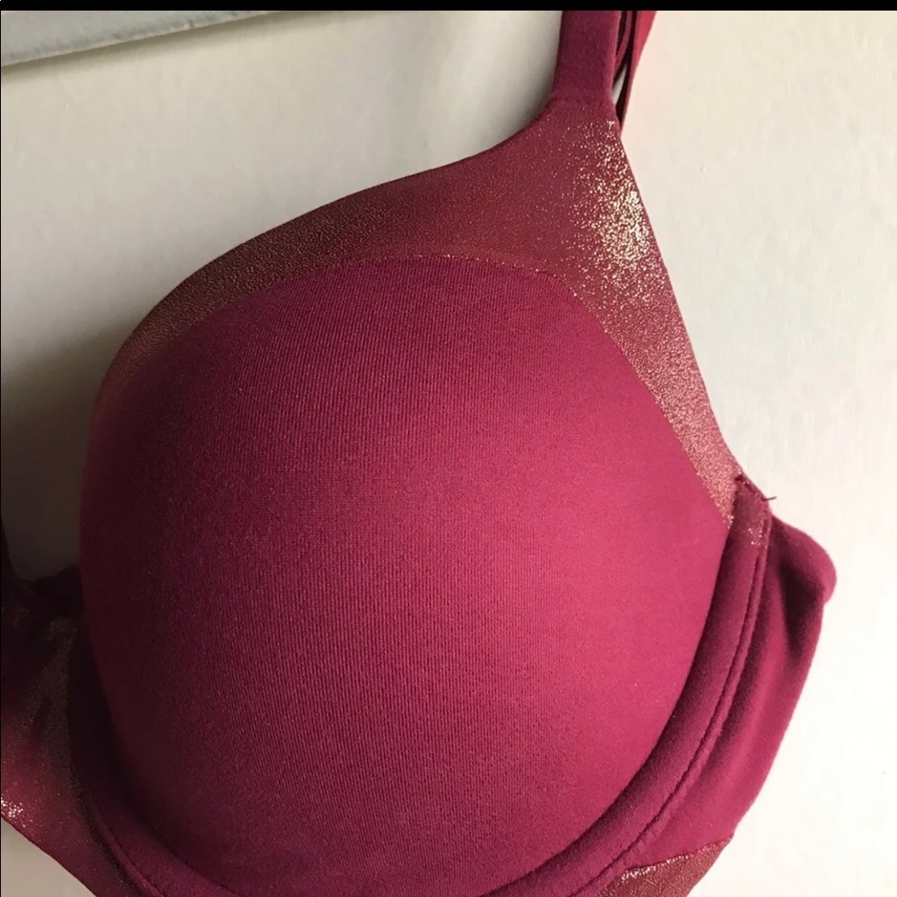 VS Bra 32D - Picture 2 of 5
